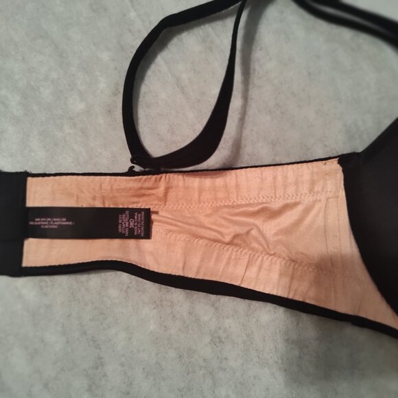 Victoria's Secret Very Sexy Strapless Bra - Picture 3 of 5